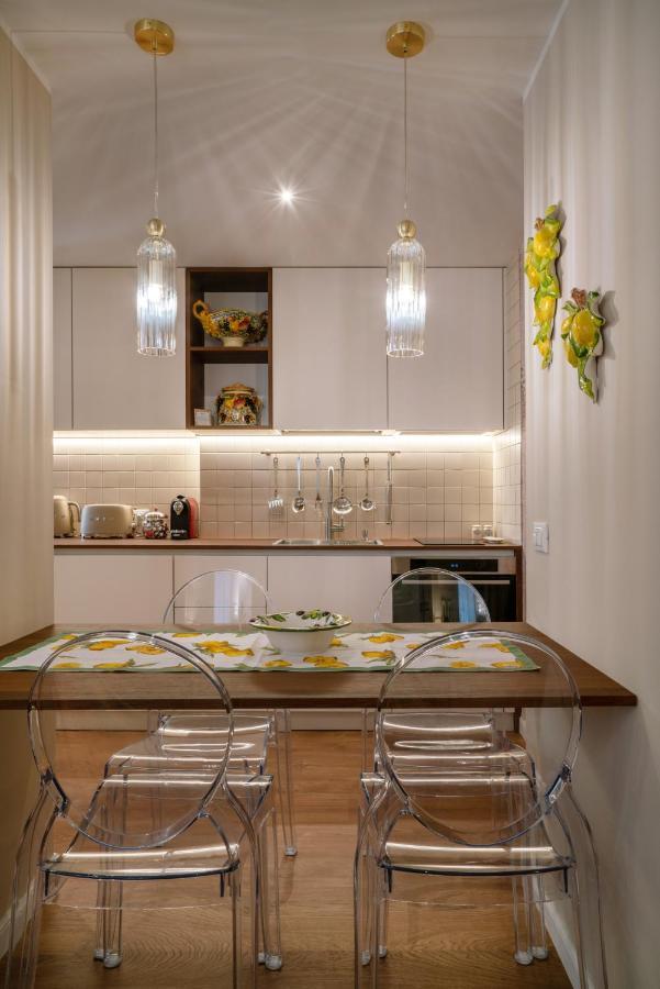 Charming Stay In Roma - Luxury Holiday Apartment ภายนอก รูปภาพ